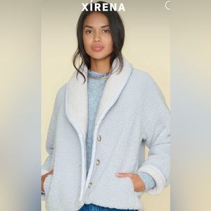 BNWT Luxe+cozy XIRENA Alfie Sherpa Jacket in gorgeous ice blue / sea brook